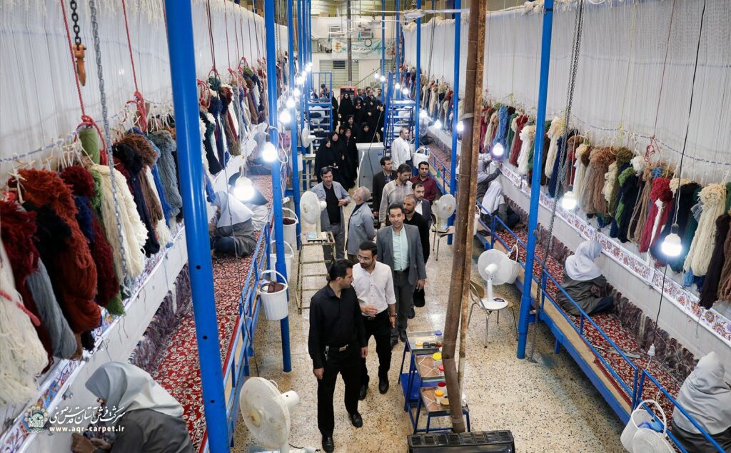 آشنایی با فرش؛ این‌بار برای کارکنان آستان قدس